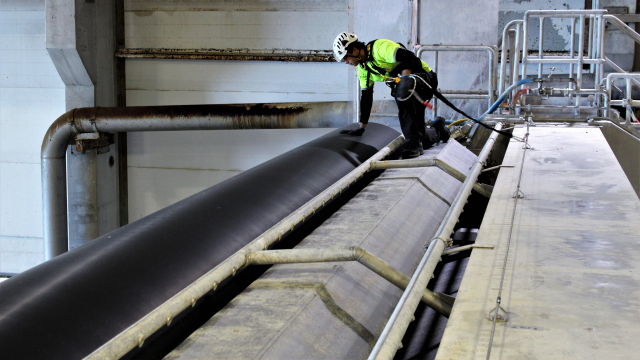 Over rand heen kijken.